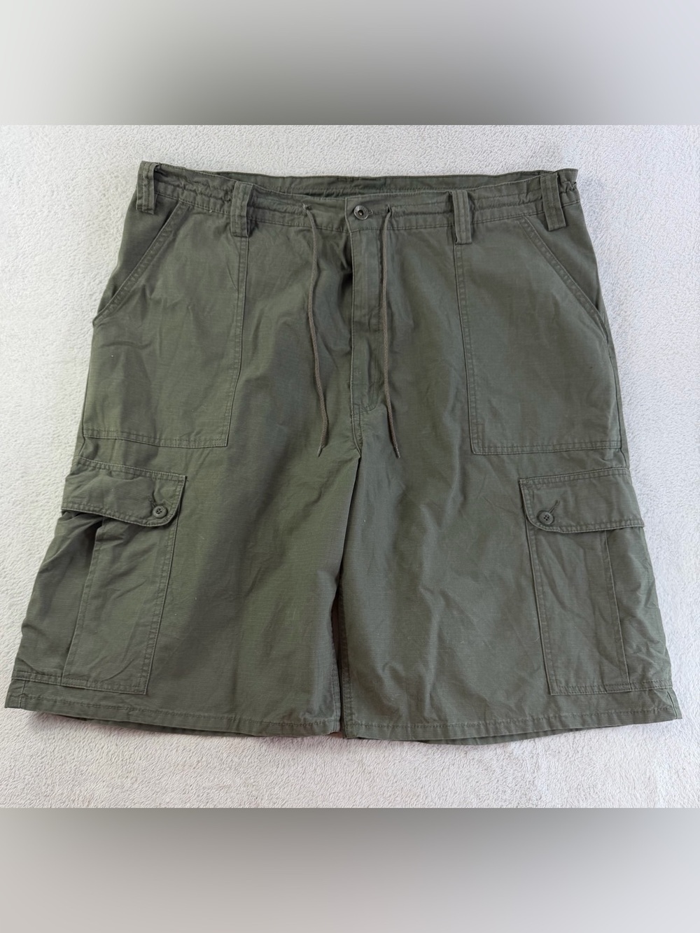 Vintage 90s Levi’s SilverTab Khakis Cargo Shorts XL 38 Olive Baggy Military